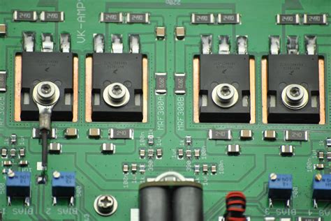 TEN-TEC Engineers have utilized state of the art, silicon MOSFET technology to allow continuous 100 duty cycle operation in both CW and SSB modes. . Mosfet rf amplifier kit